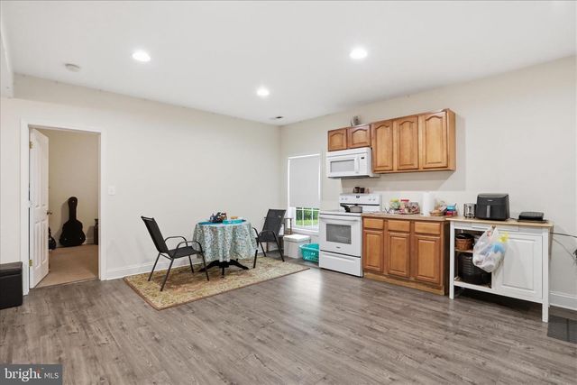 117 BEVERLY LN, Falling Waters, WV 25419