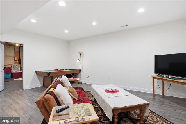 117 BEVERLY LN, Falling Waters, WV 25419