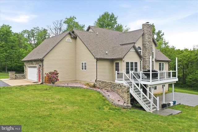 117 BEVERLY LN, Falling Waters, WV 25419