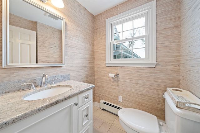 49 Algonquin Rd, Canton, MA 02021