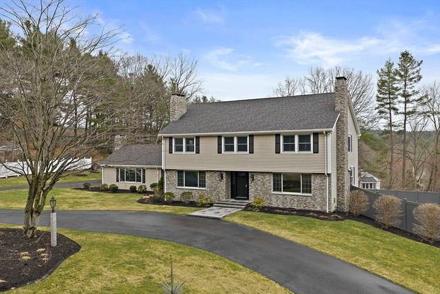 49 Algonquin Rd, Canton, MA 02021