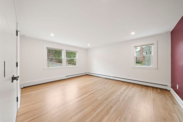 49 Algonquin Rd, Canton, MA 02021