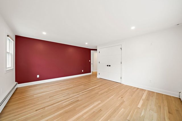 49 Algonquin Rd, Canton, MA 02021