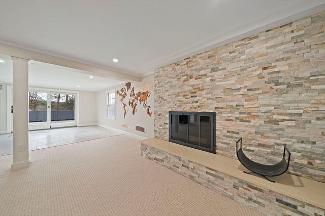 49 Algonquin Rd, Canton, MA 02021