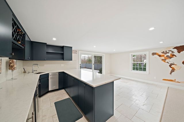 49 Algonquin Rd, Canton, MA 02021