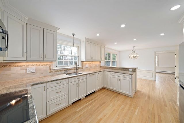 49 Algonquin Rd, Canton, MA 02021