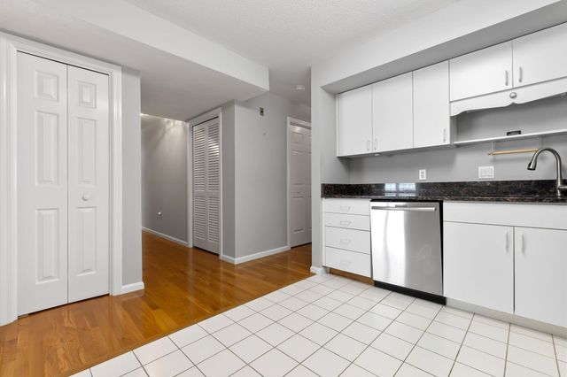 9 Weatherly Drive 9, Salem, MA 01970