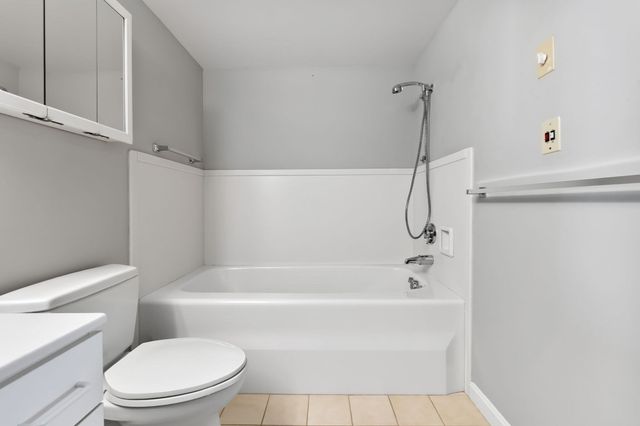 9 Weatherly Drive 9, Salem, MA 01970