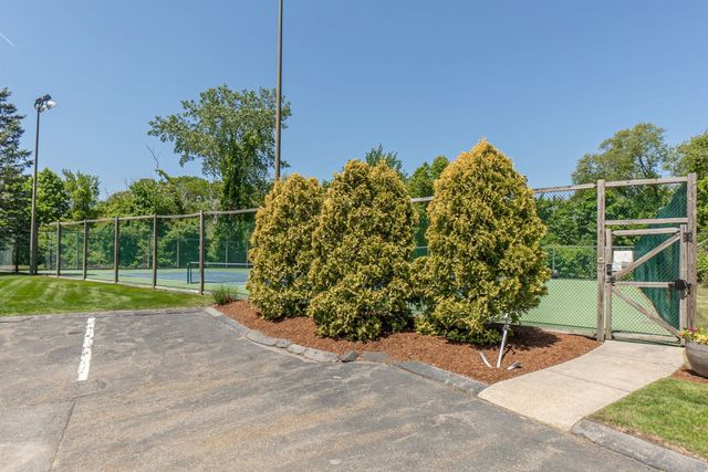 9 Weatherly Drive 9, Salem, MA 01970