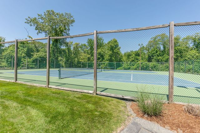 9 Weatherly Drive 9, Salem, MA 01970