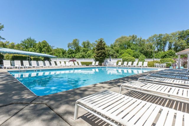 9 Weatherly Drive 9, Salem, MA 01970