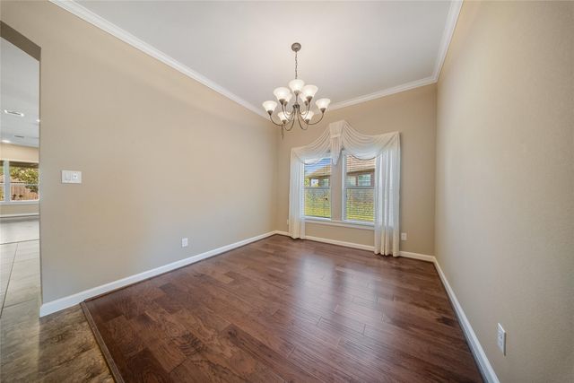 176 Castlegate Lane, Houston, TX 77065