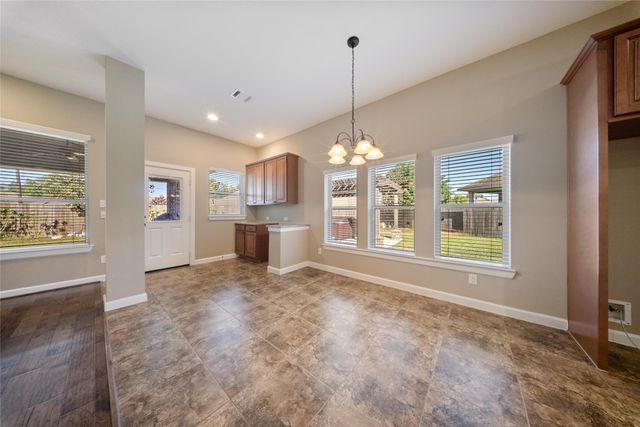 176 Castlegate Lane, Houston, TX 77065