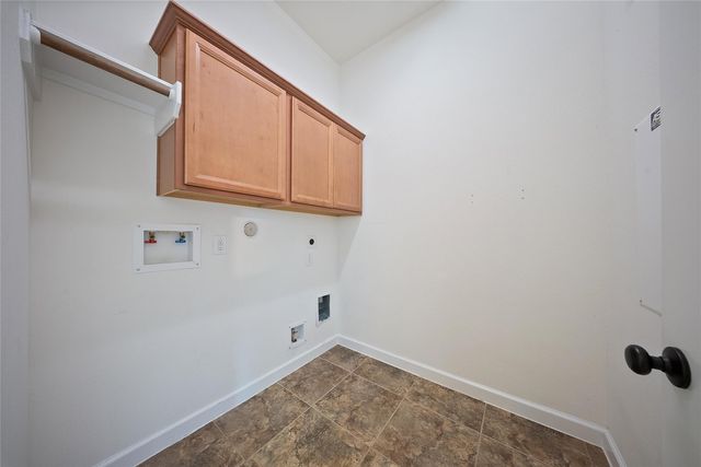 176 Castlegate Lane, Houston, TX 77065