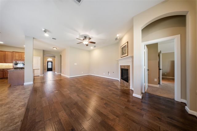 176 Castlegate Lane, Houston, TX 77065