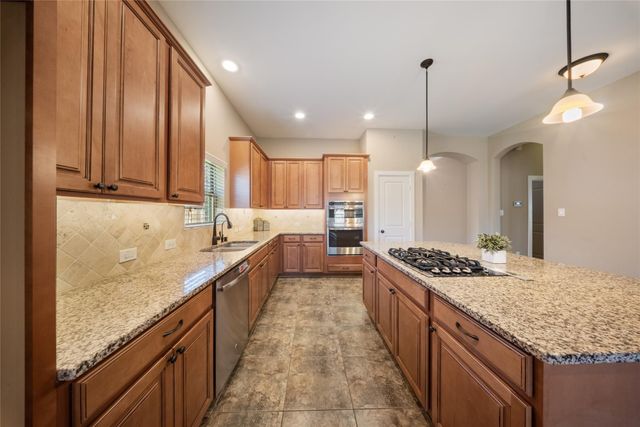 176 Castlegate Lane, Houston, TX 77065