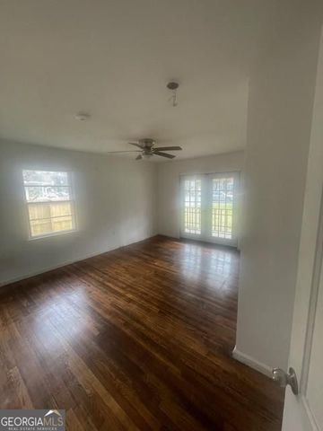 106 E Derenne Avenue, Savannah, GA 31405