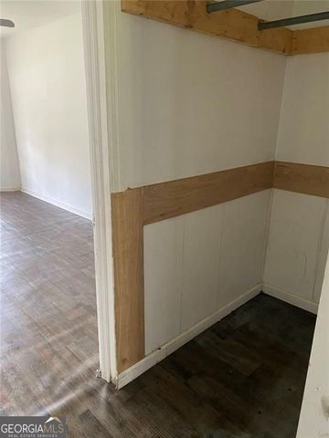 106 E Derenne Avenue, Savannah, GA 31405