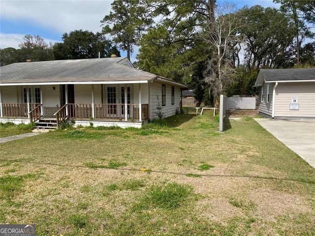 106 E Derenne Avenue, Savannah, GA 31405