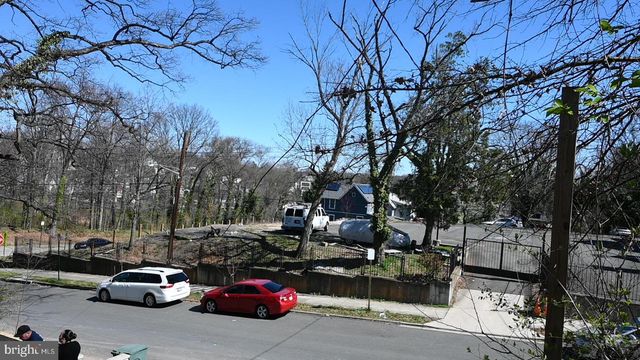 2715 22ND ST NE, Washington, DC 20018