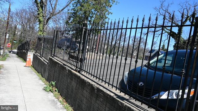 2715 22ND ST NE, Washington, DC 20018