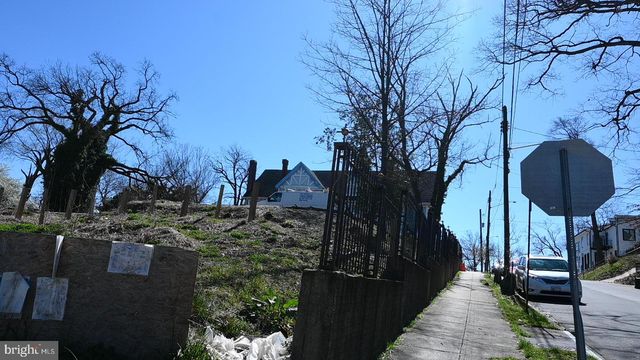 2715 22ND ST NE, Washington, DC 20018