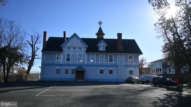 2715 22ND ST NE, Washington, DC 20018