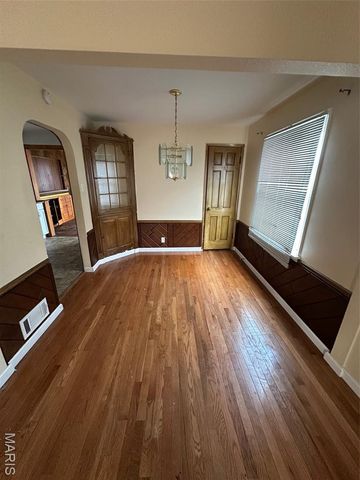 8139 Blanchard Drive, Berkeley, MO 63134