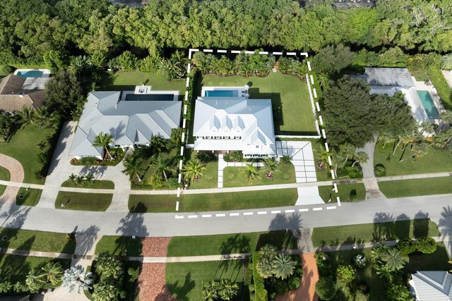 11823 Lake Shore Place, North Palm Beach, FL 33408