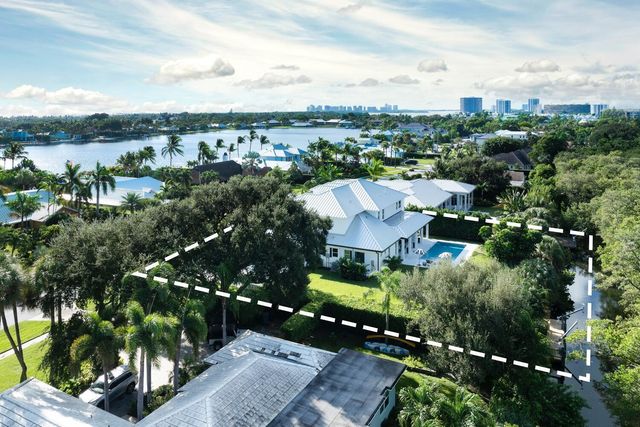 11823 Lake Shore Place, North Palm Beach, FL 33408