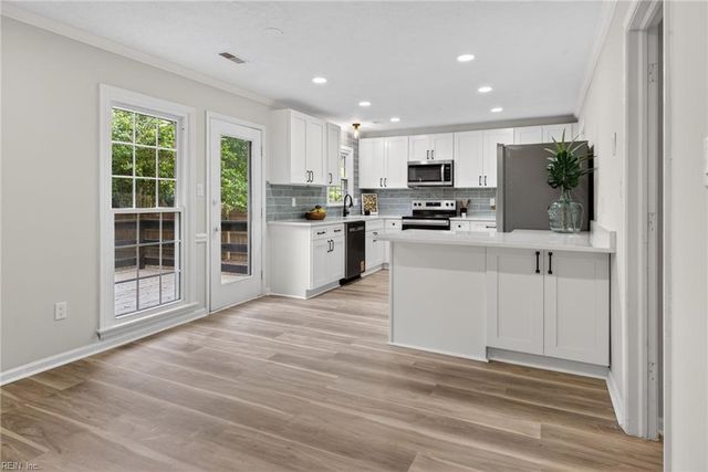 2101 Village Green PW, Newport News, VA 23602