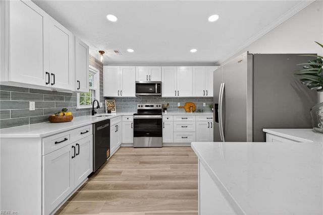 2101 Village Green PW, Newport News, VA 23602