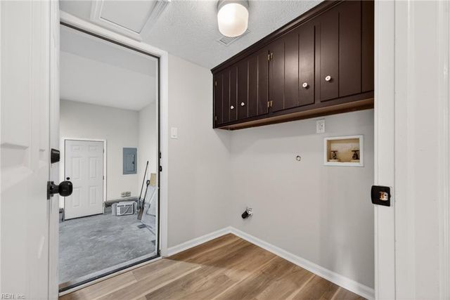 2101 Village Green PW, Newport News, VA 23602