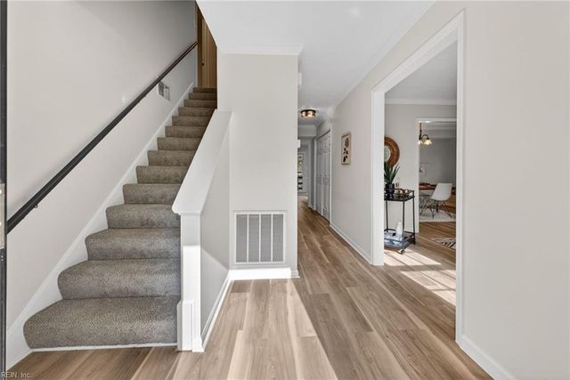 2101 Village Green PW, Newport News, VA 23602