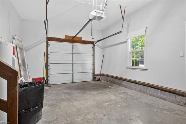 2101 Village Green PW, Newport News, VA 23602