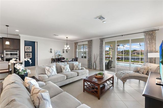 8407 Benelli CT, Naples, FL 34114