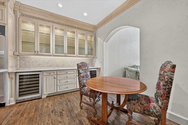 3535 GILLESPIE Street 104, Dallas, TX 75219