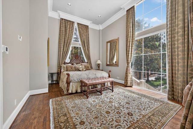 3535 GILLESPIE Street 104, Dallas, TX 75219