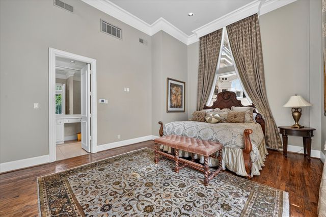 3535 GILLESPIE Street 104, Dallas, TX 75219