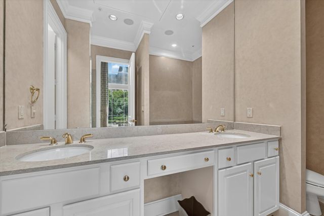 3535 GILLESPIE Street 104, Dallas, TX 75219