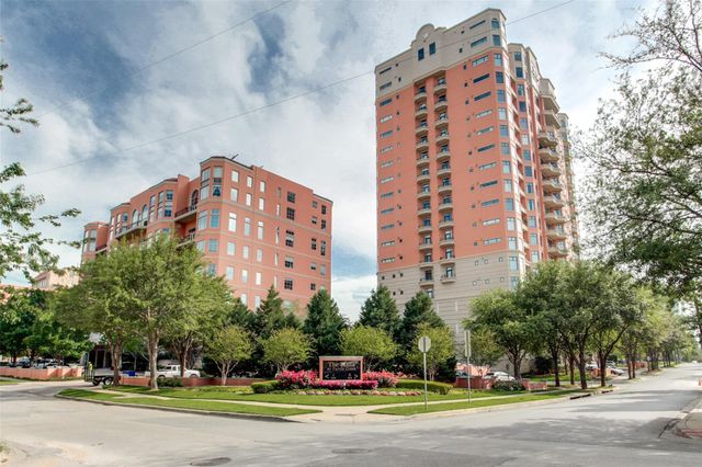 3535 GILLESPIE Street 104, Dallas, TX 75219