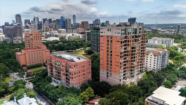 3535 GILLESPIE Street 104, Dallas, TX 75219