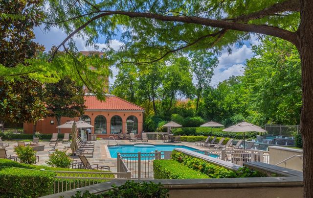 3535 GILLESPIE Street 104, Dallas, TX 75219