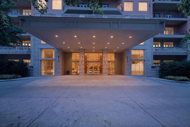 3535 GILLESPIE Street 104, Dallas, TX 75219