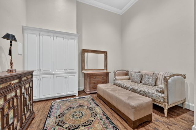 3535 GILLESPIE Street 104, Dallas, TX 75219