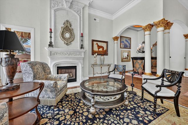 3535 GILLESPIE Street 104, Dallas, TX 75219