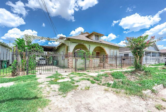 7309 Avenue E, Houston, TX 77011