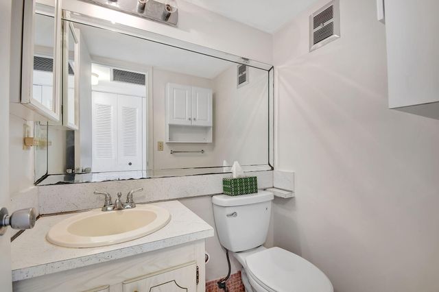 226 Andover I, West Palm Beach, FL 33417