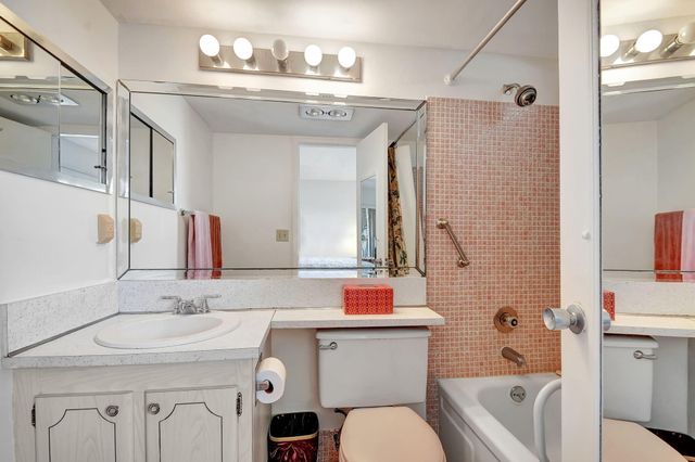 226 Andover I, West Palm Beach, FL 33417