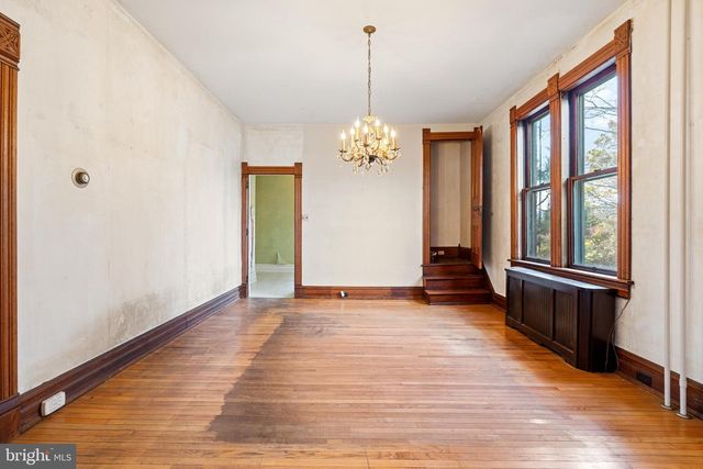 47 CHERRY ST, Walnutport, PA 18088